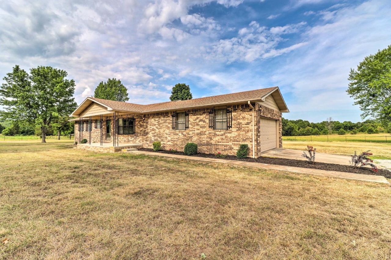 Charming Mountain Home Getaway With Gas Grill! Exterior photo
